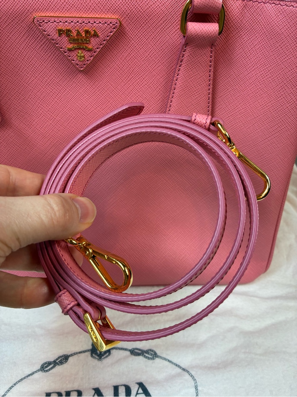Prada Light Pink Saffiano Leather Galleria Tote - Pristine Pre-Loved Condition - Picture 2 of 15